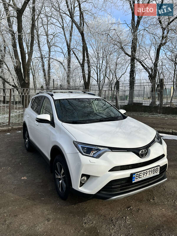 Внедорожник / Кроссовер Toyota RAV4 2017 в Николаеве фото 2 Внедорожник / Кроссовер Toyota RAV4 2017 в Николаеве
