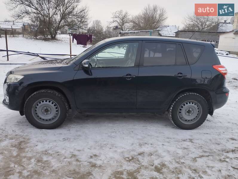 Позашляховик / Кросовер Toyota RAV4 2011 в Золотоноші