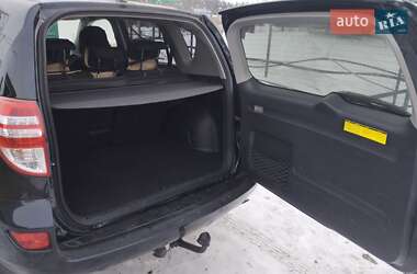 Позашляховик / Кросовер Toyota RAV4 2011 в Золотоноші