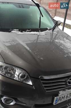 Внедорожник / Кроссовер Toyota RAV4 2011 в Звягеле