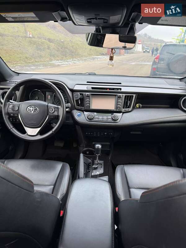 Внедорожник / Кроссовер Toyota RAV4 2017 в Одессе