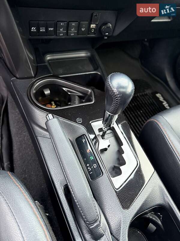 Внедорожник / Кроссовер Toyota RAV4 2017 в Одессе