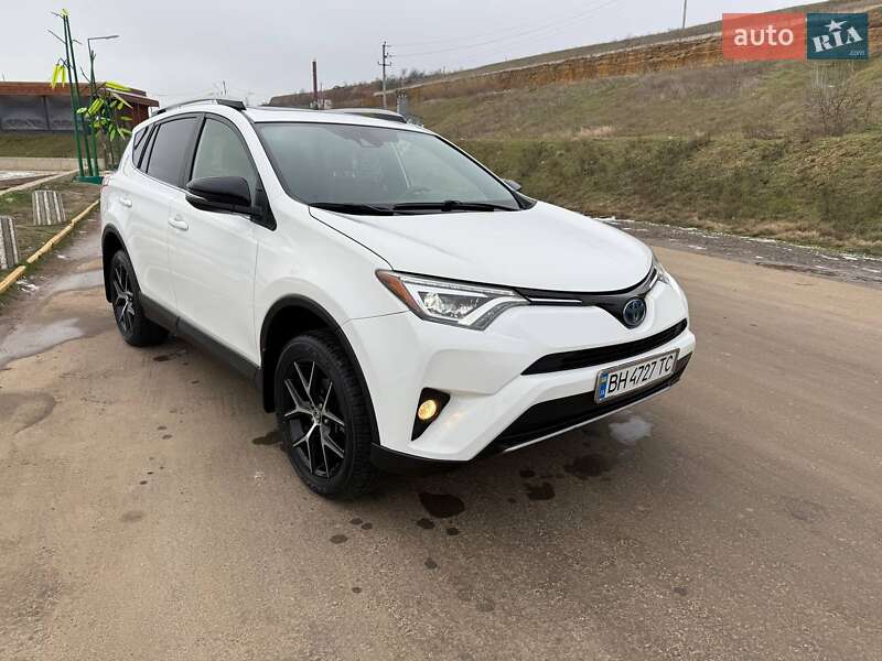 Внедорожник / Кроссовер Toyota RAV4 2017 в Одессе
