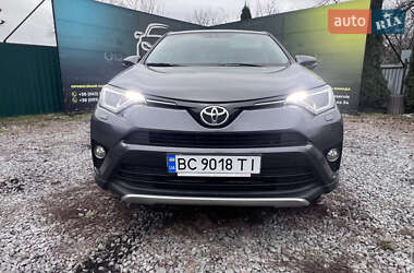 Позашляховик / Кросовер Toyota RAV4 2015 в Шептицькому