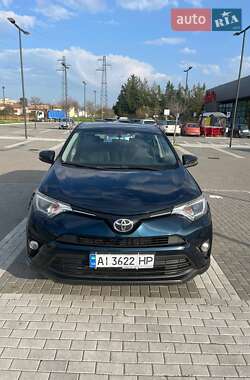 Позашляховик / Кросовер Toyota RAV4 2018 в Чопі