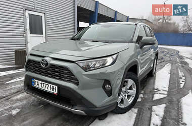 Внедорожник / Кроссовер Toyota RAV4 2019 в Полтаве