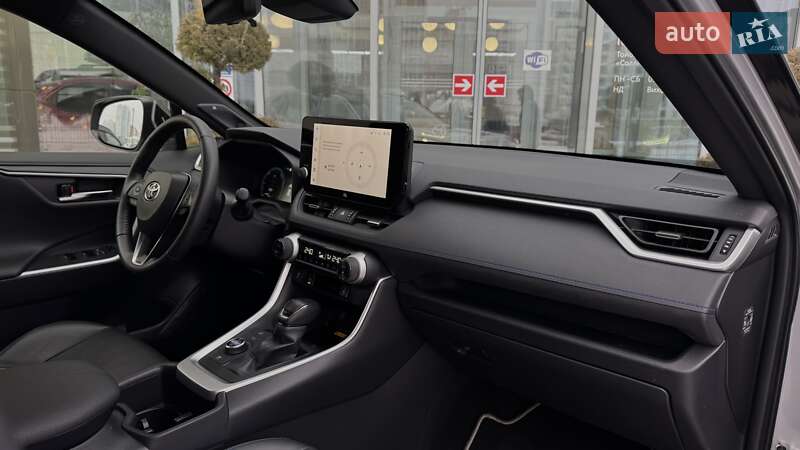 Внедорожник / Кроссовер Toyota RAV4 2024 в Чернигове