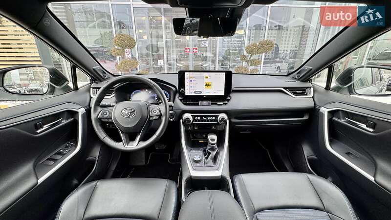 Внедорожник / Кроссовер Toyota RAV4 2024 в Чернигове