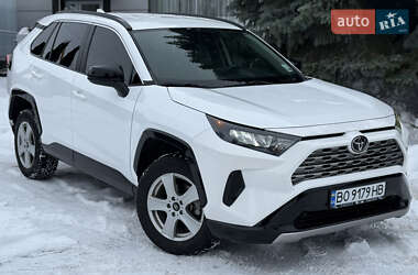 Позашляховик / Кросовер Toyota RAV4 2021 в Тернополі