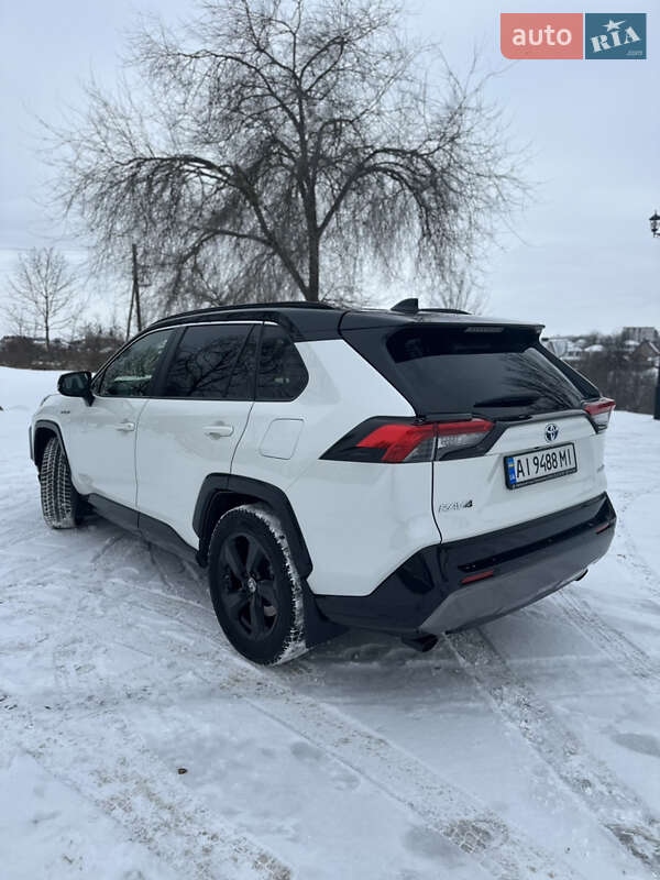 Внедорожник / Кроссовер Toyota RAV4 2020 в Белой Церкви