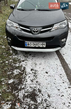 Внедорожник / Кроссовер Toyota RAV4 2015 в Мукачево