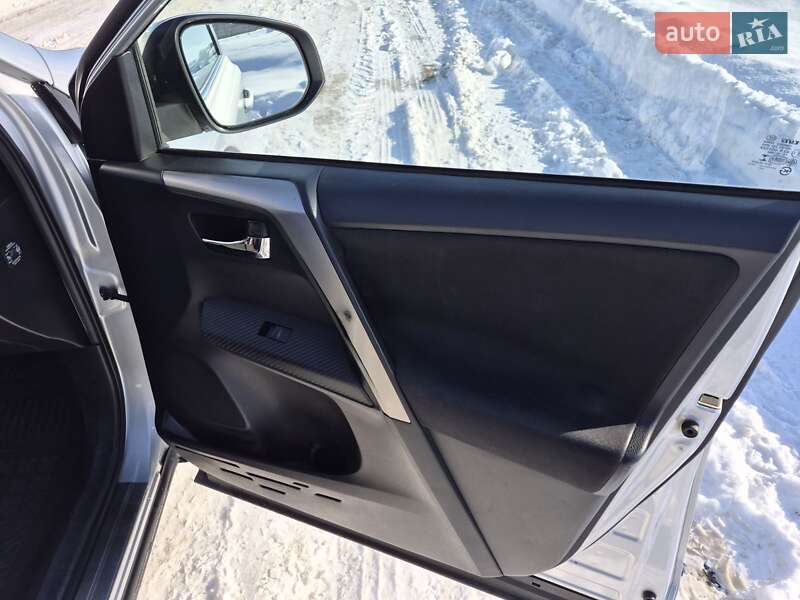 Внедорожник / Кроссовер Toyota RAV4 2013 в Ивано-Франковске