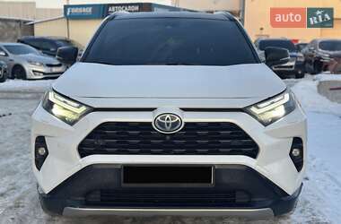 Внедорожник / Кроссовер Toyota RAV4 2023 в Киеве