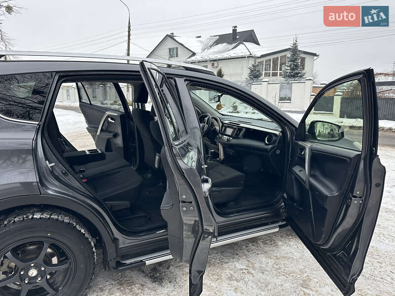 Внедорожник / Кроссовер Toyota RAV4 2014 в Виннице