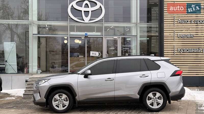 Внедорожник / Кроссовер Toyota RAV4 2021 в Одессе