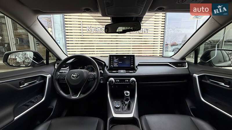 Внедорожник / Кроссовер Toyota RAV4 2021 в Одессе