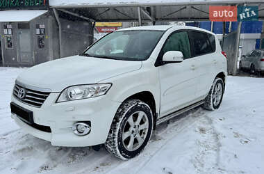 Позашляховик / Кросовер Toyota RAV4 2010 в Києві