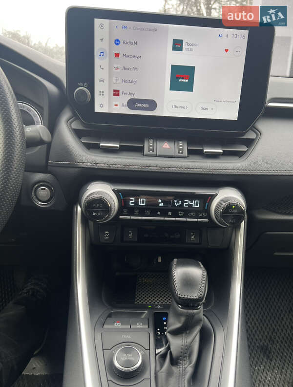 Внедорожник / Кроссовер Toyota RAV4 2023 в Киеве фото 8 Внедорожник / Кроссовер Toyota RAV4 2023 в Киеве