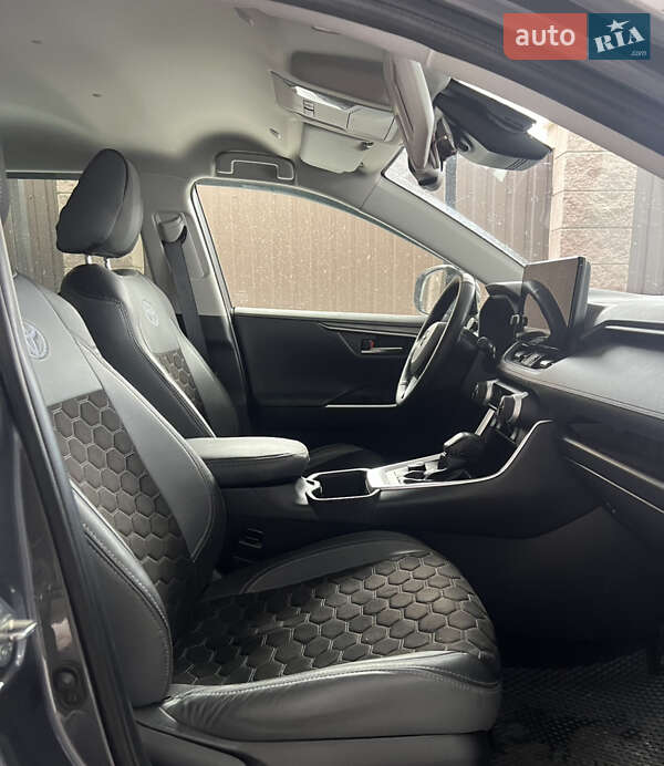 Внедорожник / Кроссовер Toyota RAV4 2023 в Киеве фото 11 Внедорожник / Кроссовер Toyota RAV4 2023 в Киеве