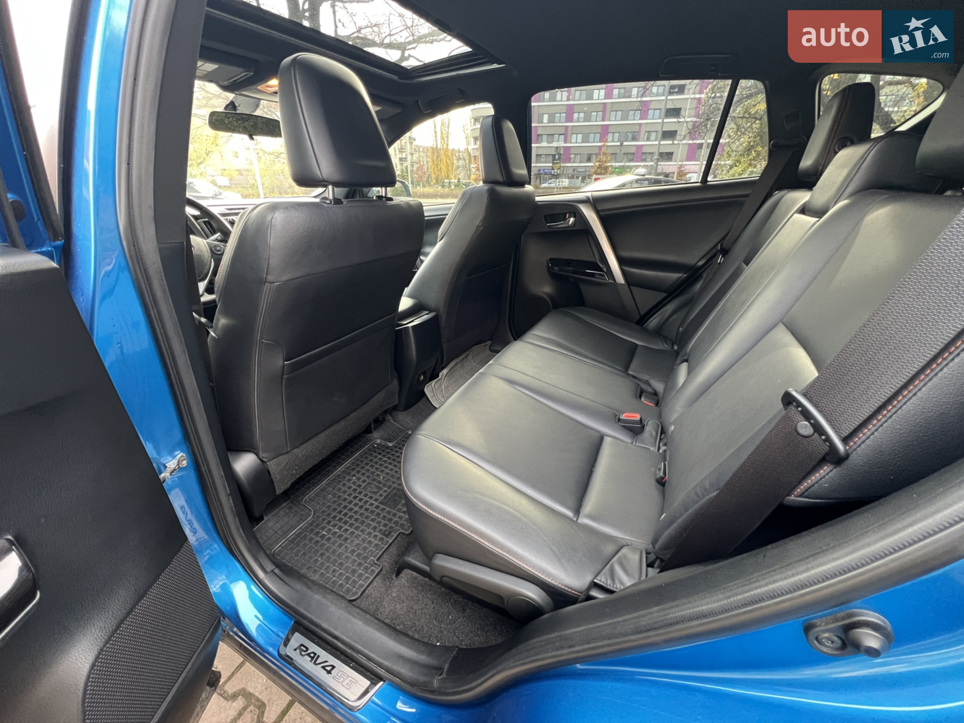 2016 Toyota RAV 4 - мініатюра 18