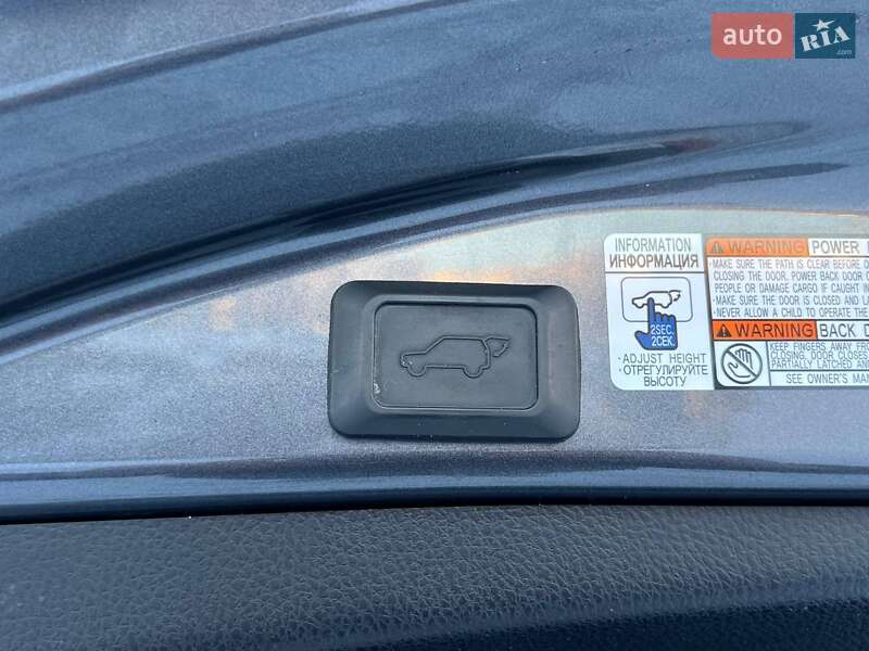 Внедорожник / Кроссовер Toyota RAV4 2016 в Киеве