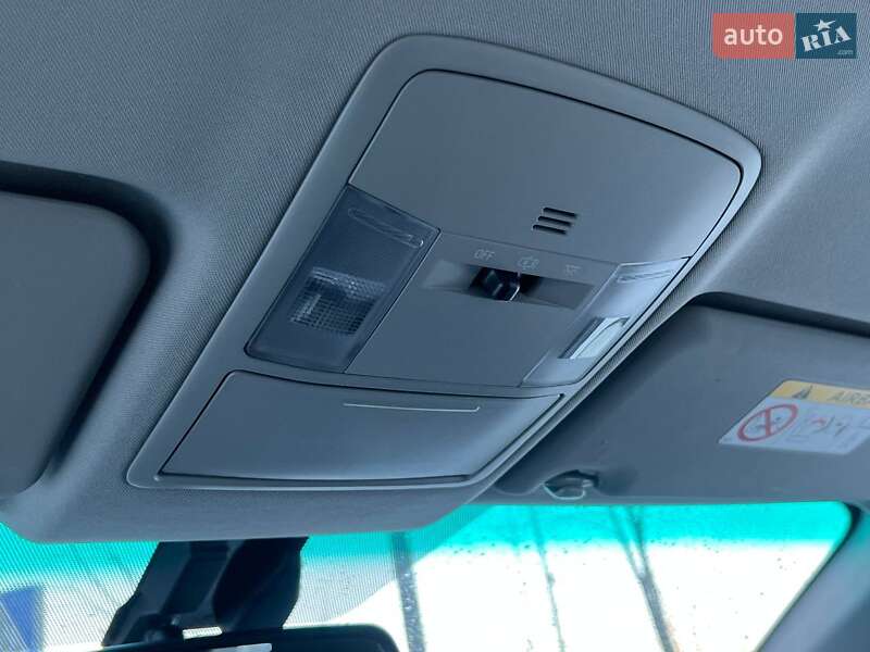 Внедорожник / Кроссовер Toyota RAV4 2016 в Киеве