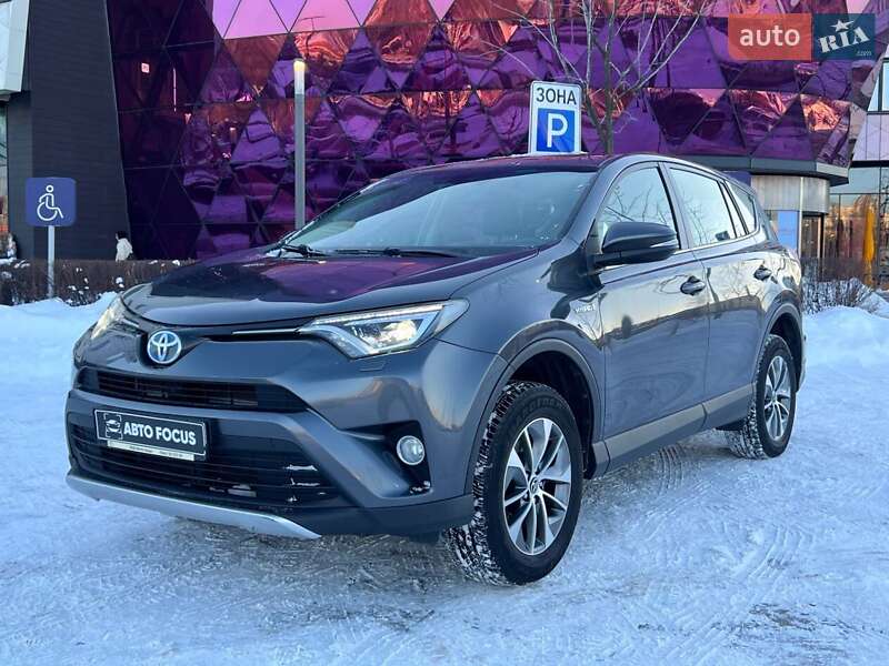 Внедорожник / Кроссовер Toyota RAV4 2016 в Киеве