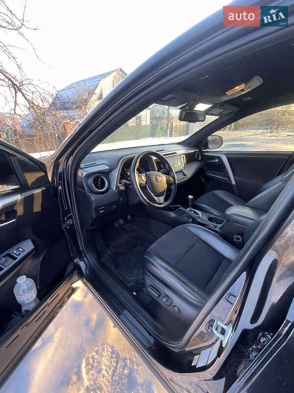 Внедорожник / Кроссовер Toyota RAV4 2017 в Новой Водолаге фото 10 Внедорожник / Кроссовер Toyota RAV4 2017 в Новой Водолаге