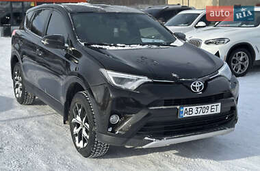 Внедорожник / Кроссовер Toyota RAV4 2016 в Виннице
