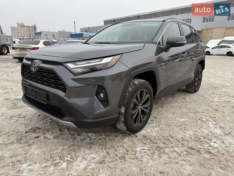 Внедорожник / Кроссовер Toyota RAV4 2022 в Киеве