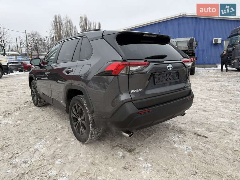 Внедорожник / Кроссовер Toyota RAV4 2022 в Киеве