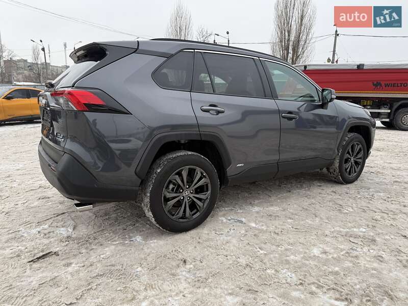 Внедорожник / Кроссовер Toyota RAV4 2022 в Киеве