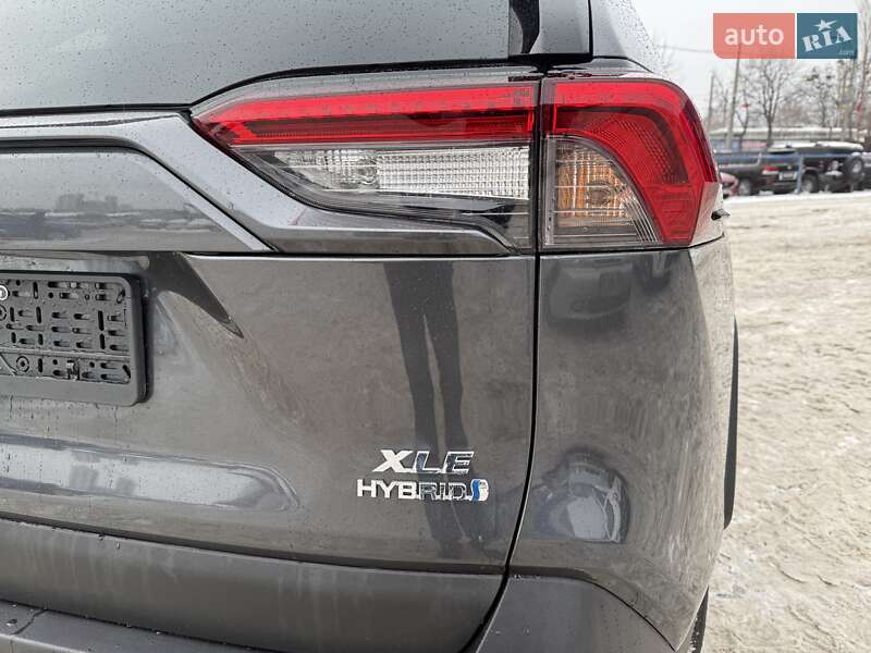Внедорожник / Кроссовер Toyota RAV4 2022 в Киеве