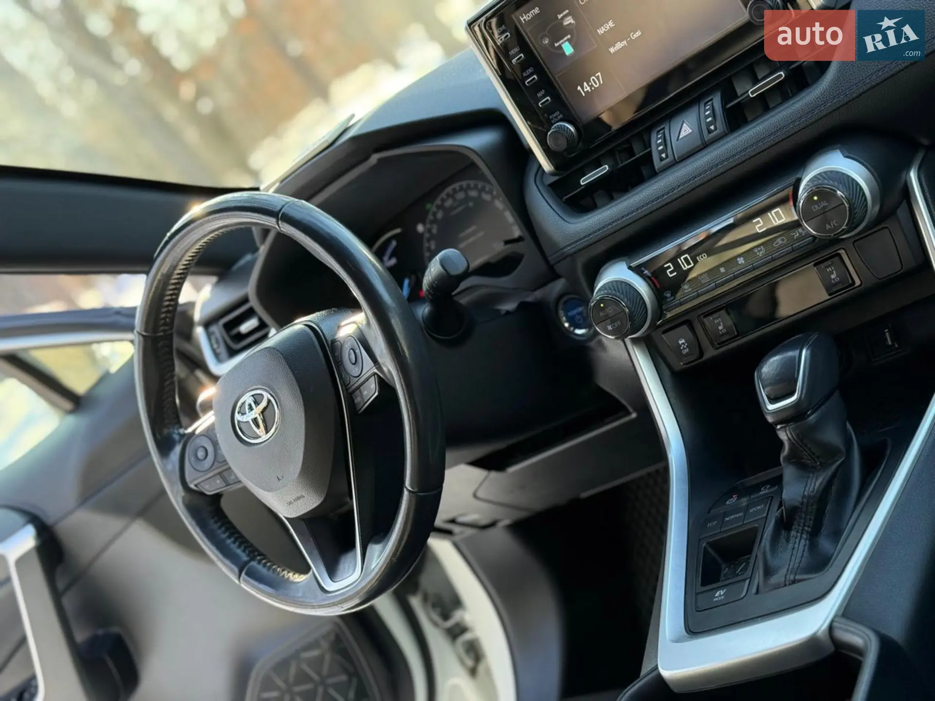 2018 Toyota RAV 4 - мініатюра 24