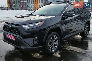 Позашляховик / Кросовер Toyota RAV4 2024 в Рівному