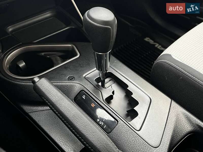 Внедорожник / Кроссовер Toyota RAV4 2018 в Киеве