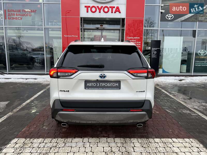 Внедорожник / Кроссовер Toyota RAV4 2021 в Виннице