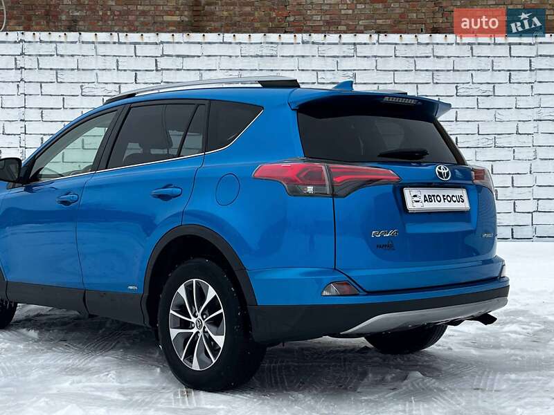 Внедорожник / Кроссовер Toyota RAV4 2018 в Киеве