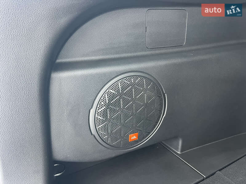 Внедорожник / Кроссовер Toyota RAV4 2020 в Киеве фото 55 Внедорожник / Кроссовер Toyota RAV4 2020 в Киеве