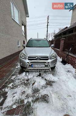 Внедорожник / Кроссовер Toyota RAV4 2006 в Бучаче
