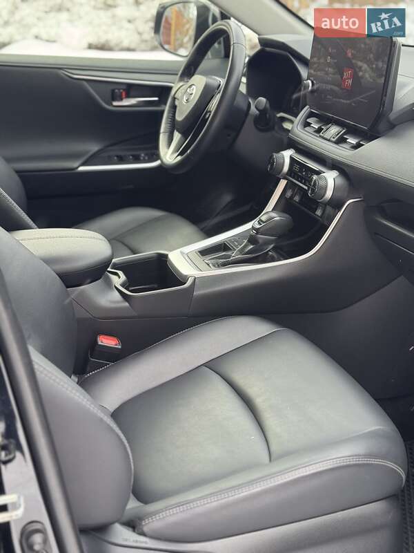 Внедорожник / Кроссовер Toyota RAV4 2023 в Киеве фото 20 Внедорожник / Кроссовер Toyota RAV4 2023 в Киеве