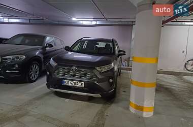 Внедорожник / Кроссовер Toyota RAV4 2021 в Харькове