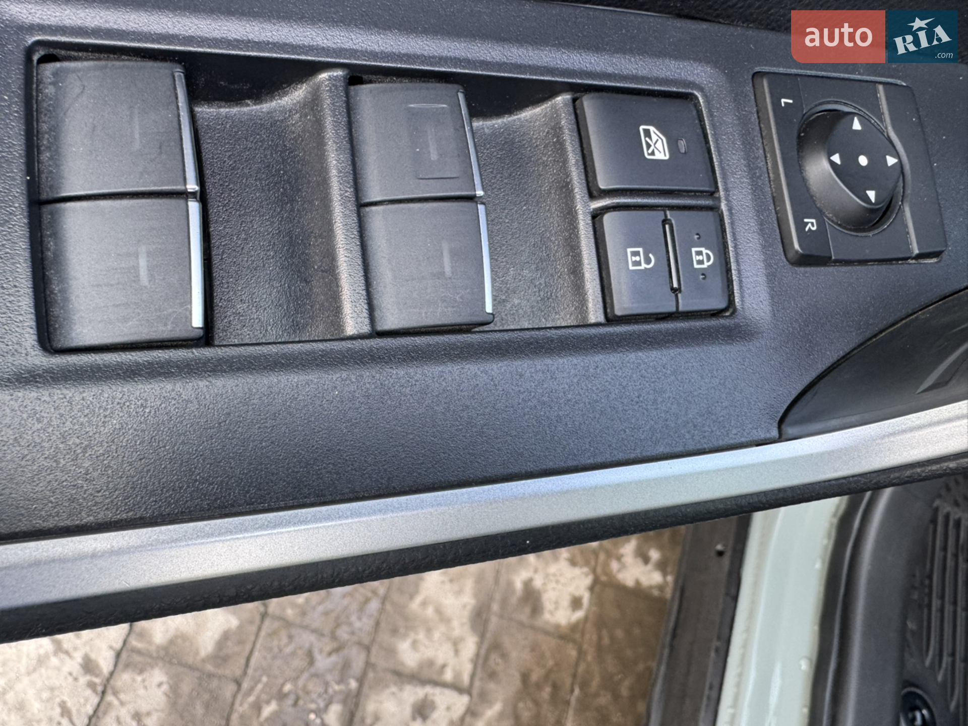 2023 Toyota RAV 4 - мініатюра 30