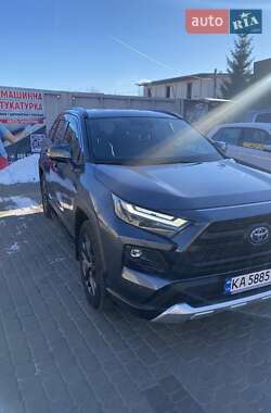 Внедорожник / Кроссовер Toyota RAV4 2023 в Киеве