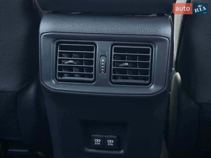 Внедорожник / Кроссовер Toyota RAV4 2019 в Киеве фото 34 Внедорожник / Кроссовер Toyota RAV4 2019 в Киеве