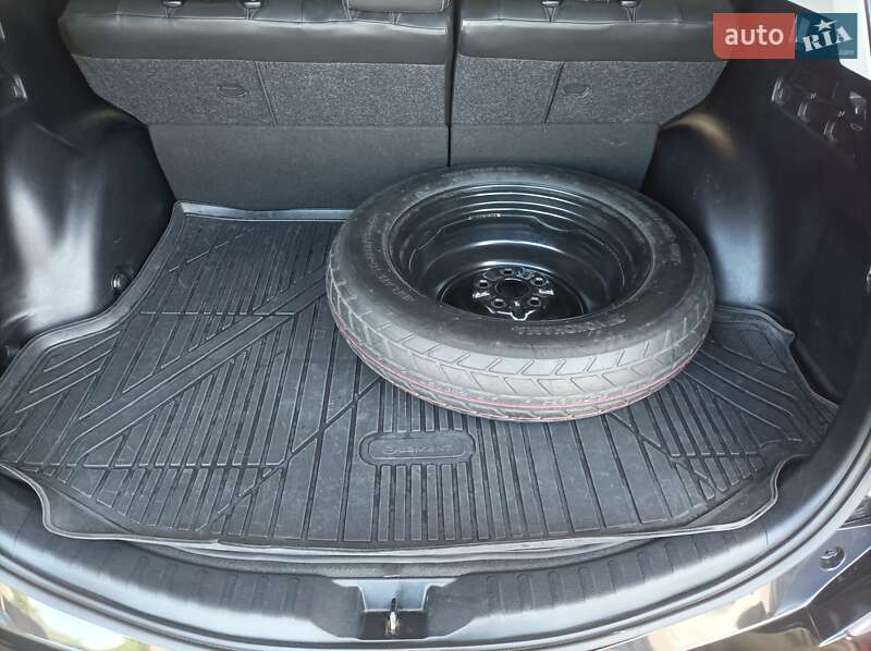 Внедорожник / Кроссовер Toyota RAV4 2018 в Киеве фото 24 Внедорожник / Кроссовер Toyota RAV4 2018 в Киеве