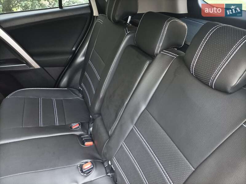 Внедорожник / Кроссовер Toyota RAV4 2018 в Киеве фото 28 Внедорожник / Кроссовер Toyota RAV4 2018 в Киеве