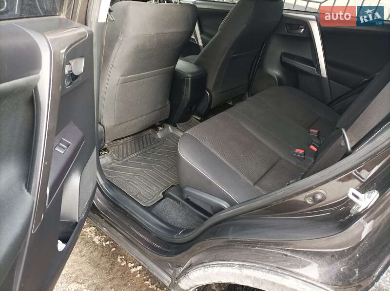 Внедорожник / Кроссовер Toyota RAV4 2018 в Киеве фото 34 Внедорожник / Кроссовер Toyota RAV4 2018 в Киеве