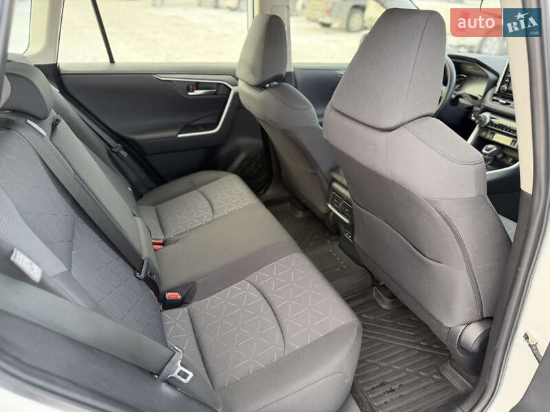 Внедорожник / Кроссовер Toyota RAV4 2022 в Киеве фото 14 Внедорожник / Кроссовер Toyota RAV4 2022 в Киеве