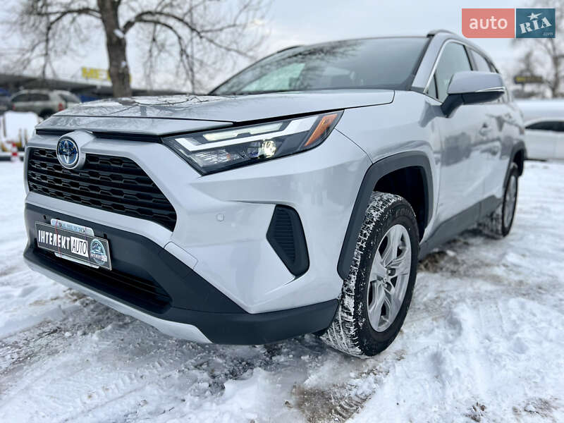 Внедорожник / Кроссовер Toyota RAV4 2024 в Киеве